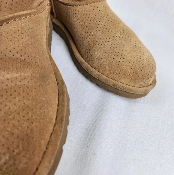 Ugg Leather Tan Ankle Booties - Picture 13 of 13